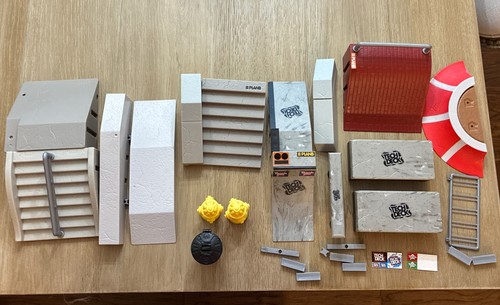 Tech deck skate - park, lot