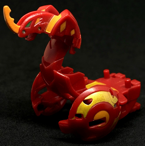 Bakugan fangoid pyrus - fangoid,