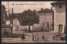 CPA Saint-Martin-le-Vieux, La Place 