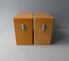 2 boites en bois clair, boite