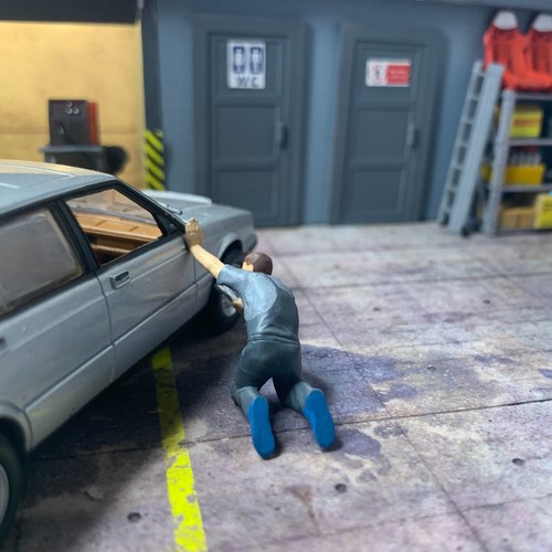 Garage diorama figurine - 1-43,