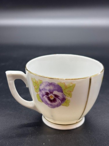 Ancienne tasse café ou - à,