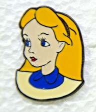 Pin's DISNEY Alice au pays des merveilles portrait   Bertoni Milan