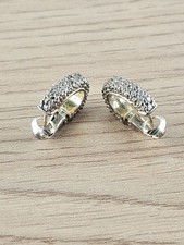 Élégante boucle d’oreille