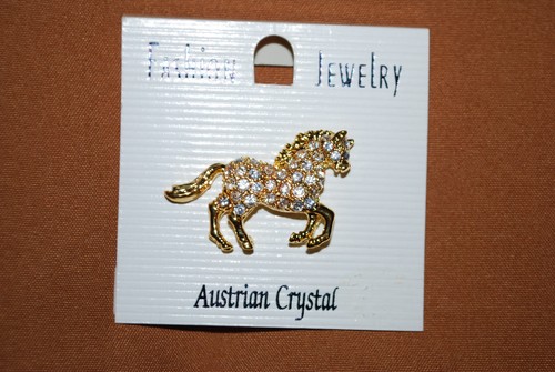 Horse pin clear crystals gold - clear,