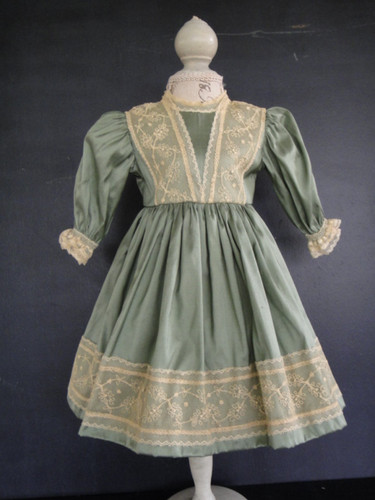 Robe soie verte pour poupee - robe, en