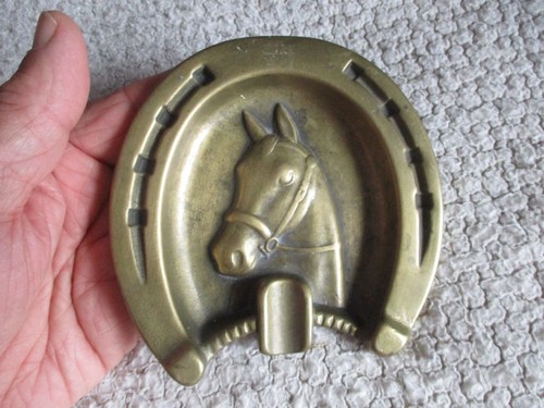 Fer cheval cendrier en - cheval,