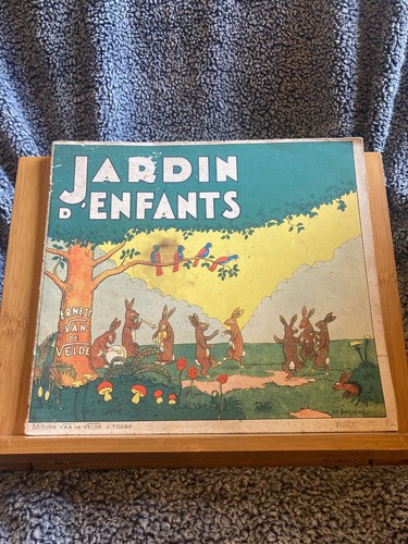 Jardin enfants vieilles - jardin, d'enfants