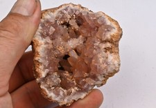 Geode de cristaux de Quartz rose cristalisé 117g  mineraux de collection