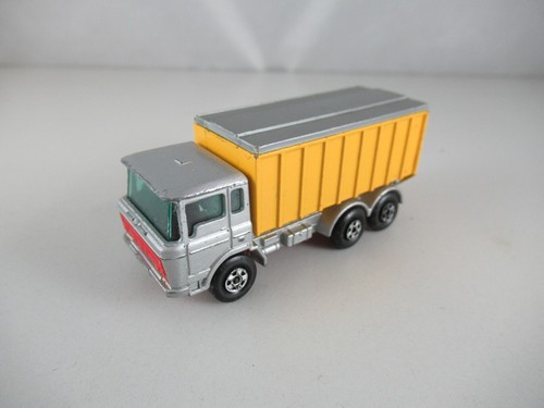 Camion porte conteneurs - camion, porte-conteneurs