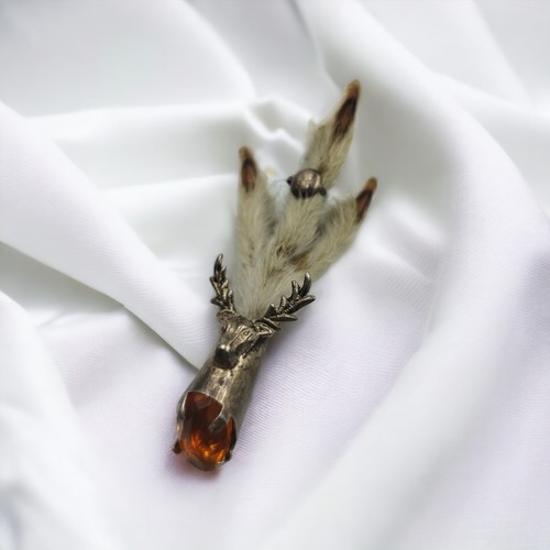 Broche argent avec une - broche,