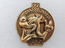 pin´s - PIF ANNEE BONHEUR 92