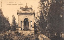 CPA ASIE / TONKIN / ENVIRONS D'HANOI / MONUMENT FUNERAIRE DU KINH LUOC