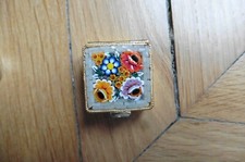 Boite à pilules ancienne