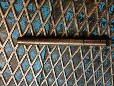 AXE DE PEDALIER MOTOBECANE AV