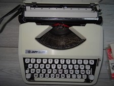 Machine à écrire Japy Hermes
