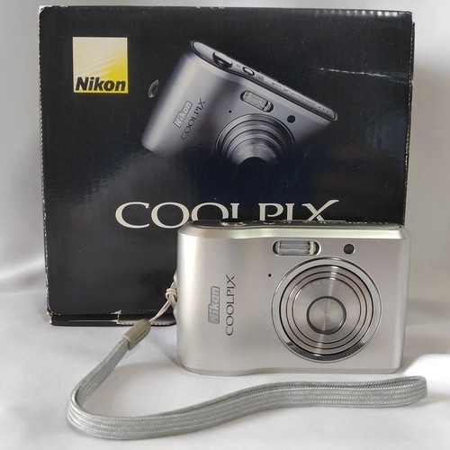 Appareil photo compact - , rétro