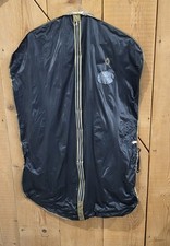 Housse de costume -  noir – légère et pratique - Très bon état