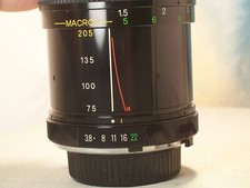 minolta MD -MC  zoom tefnon  MC  75-205mm f 1:3.8-4.8