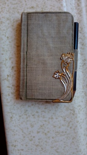 Tres ancien carnet - tres, a