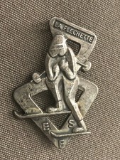 ancien insigne de l'Ecole de