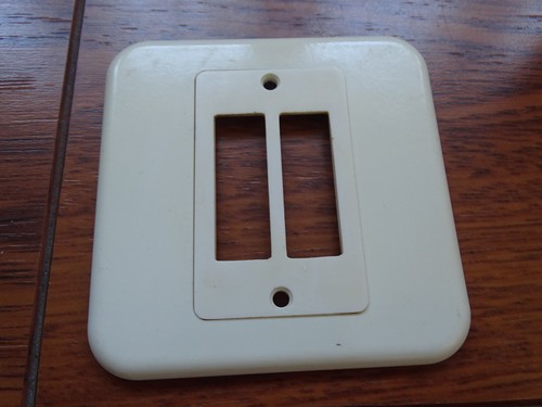 Legrand plaque 1 - +, petit