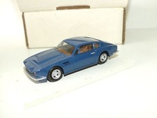 ASTON MARTIN V8 COUPE Bleu KIT