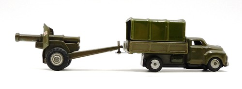 Camion militaire avec - avec, canon