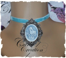 Camée La Licorne Ras Du Cou Velours bleu Large Monture Floral Argenté