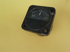 RARE Petit Manomètre VOLTMETRE maxi 2,5 Volts signé BL
