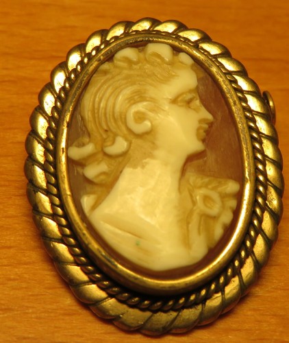 Broche ancienne camee - camee, sur