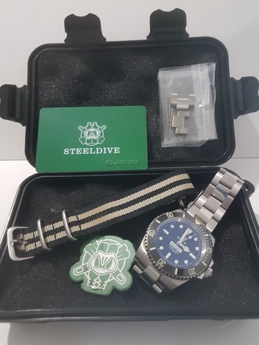 Montre plongée steeldive - plongée,