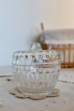 Petite bonbonnière ou sucrier vintage en verre moulé avec chapeau