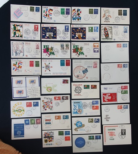 Enveloppes timbres europe - 81,