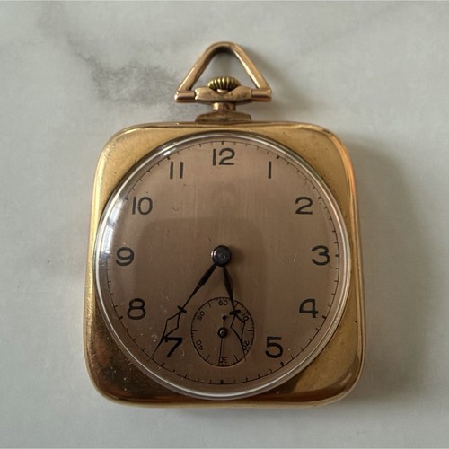 Montre mécanique carrée
