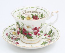 Tasse et Soucoupe a thé Porcelaine Royal Albert Flower of the Month December