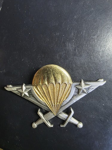 Brevet parachutistes cameroun - brevet,