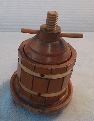 Pressoir bois ancien - ancien,