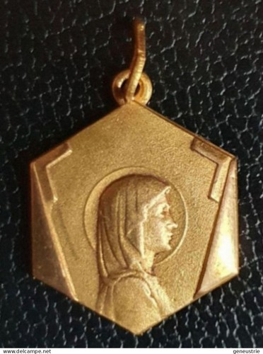 Médaille religieuse plaqué