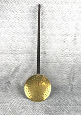 Ancien écumoire cuillère en lainton et fer ustensile de cuisine