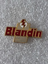 Pin’s Blandin Univers Électrique Guadeloupe Antilles Antillais Caraïbes