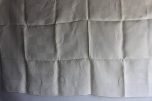 Ancienne nappe lin damassée