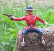 STARLUX FAR WEST POLICE MONTEE CANADIENNE / FIGURINE CAVALIER TIREUR  REVOLVER