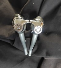 paire de leviers shifters