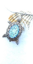 Collier Tortue Pendentif  femme, raffiné ,art japon- carapace rosace Blanc Bleu