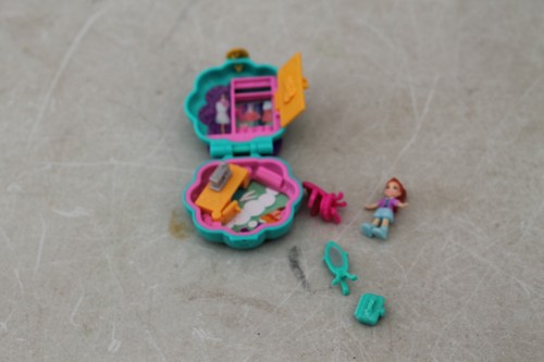 Polly pocket mattel - polly, medaillon