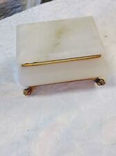 Ancienne boîte en onyx / albâtre avec monture laiton doré – 14x11 cm – 1260 g