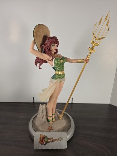 Bombshells mera - dc,