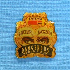 1 PIN'S   PEPSI PRESENTS "