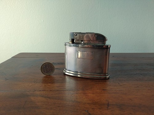 Ancien gros briquet consul - consul, a